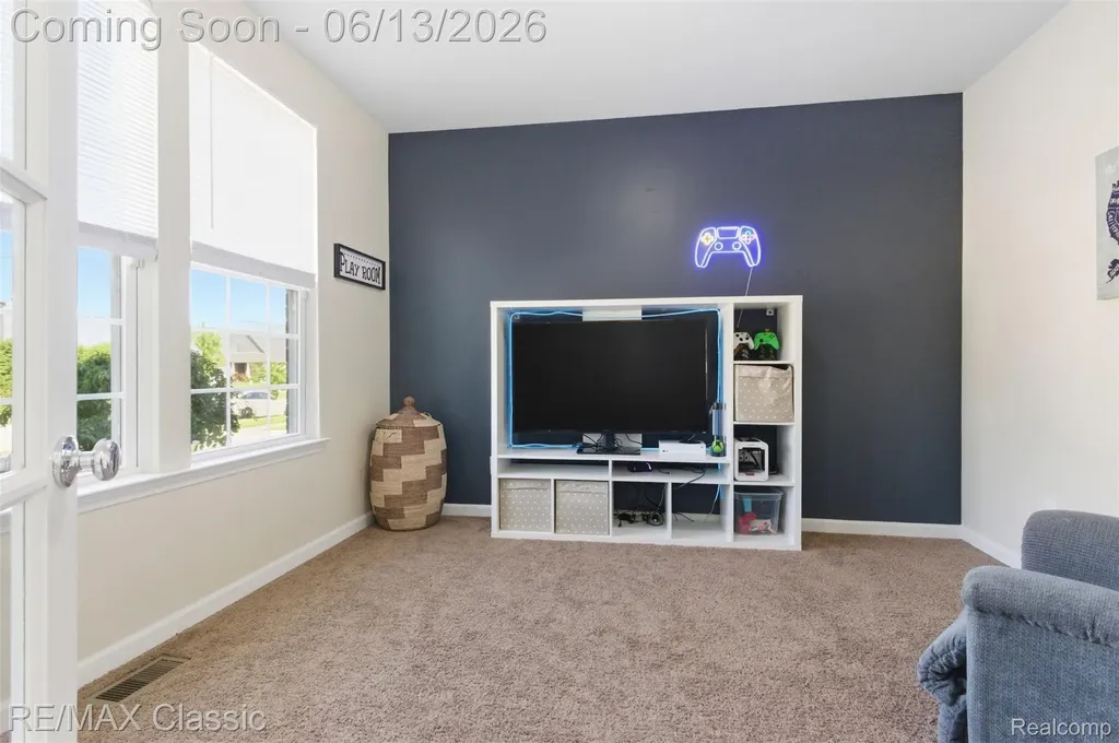 7946 Russell Drive Westland City MI 48185