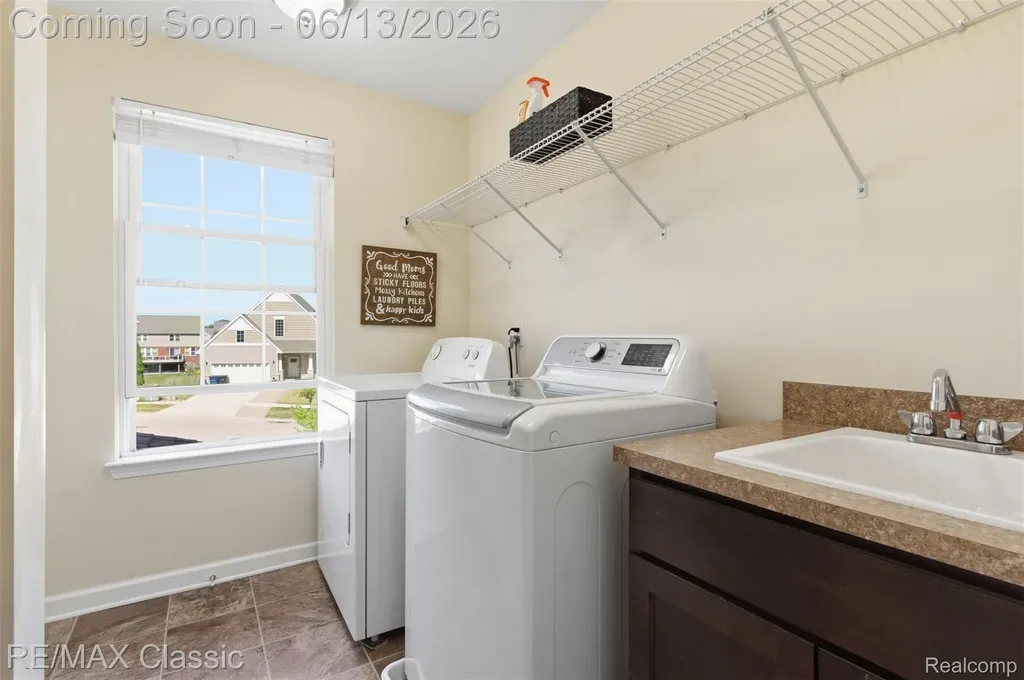 7946 Russell Drive Westland City MI 48185