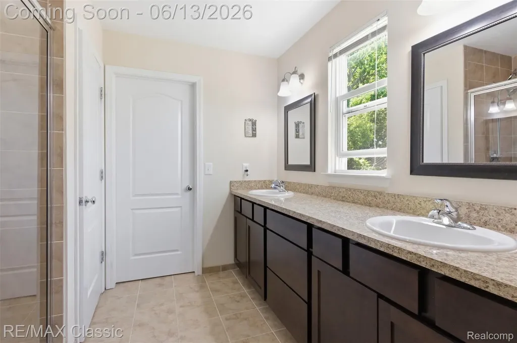 7946 Russell Drive Westland City MI 48185