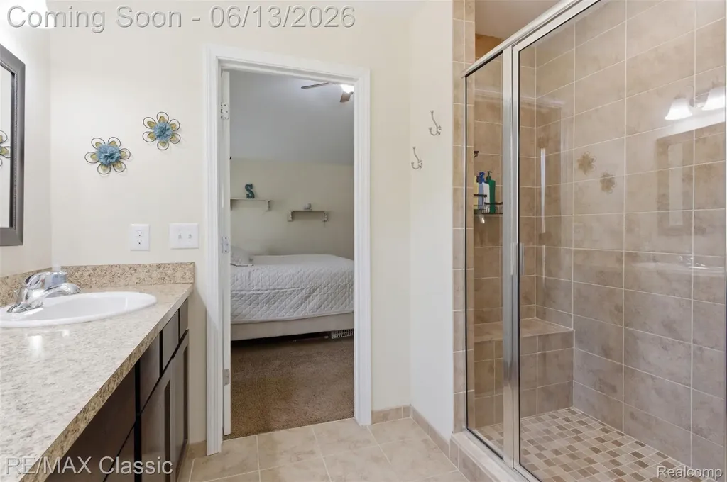 7946 Russell Drive Westland City MI 48185