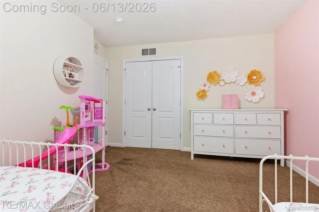 7946 Russell Drive Westland City MI 48185