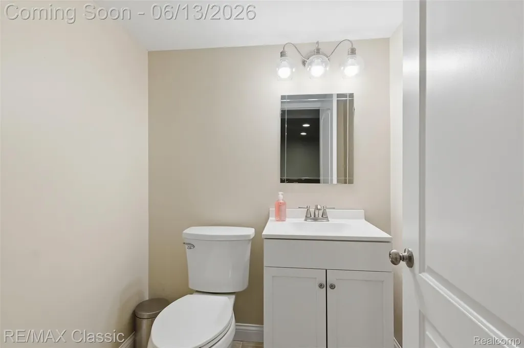 7946 Russell Drive Westland City MI 48185