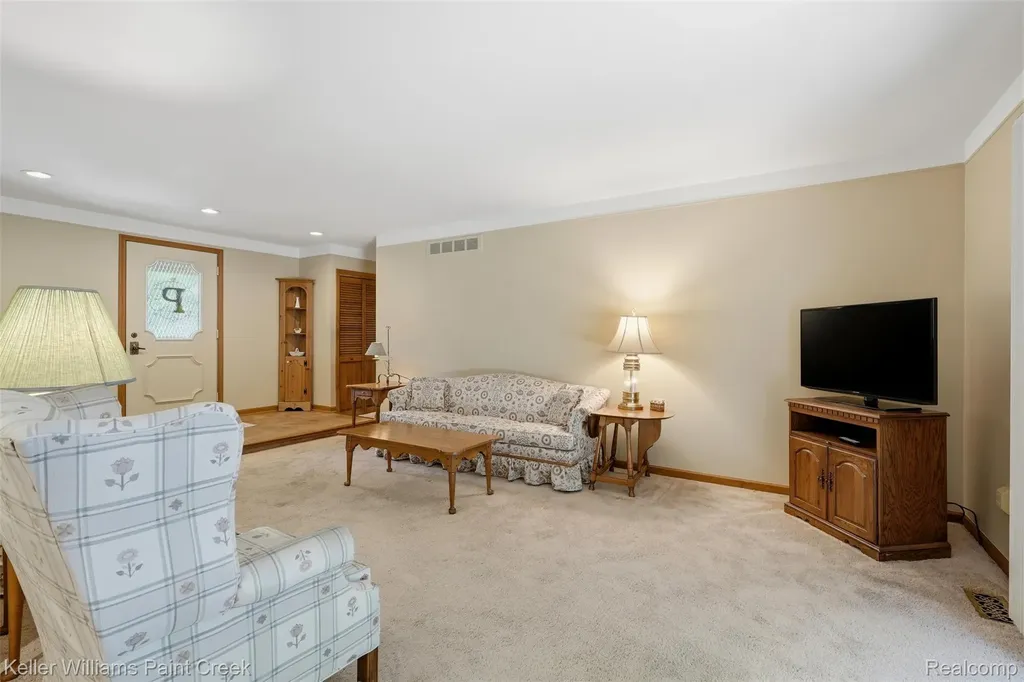 44063 Westminister Way Canton Charter Township MI 48187