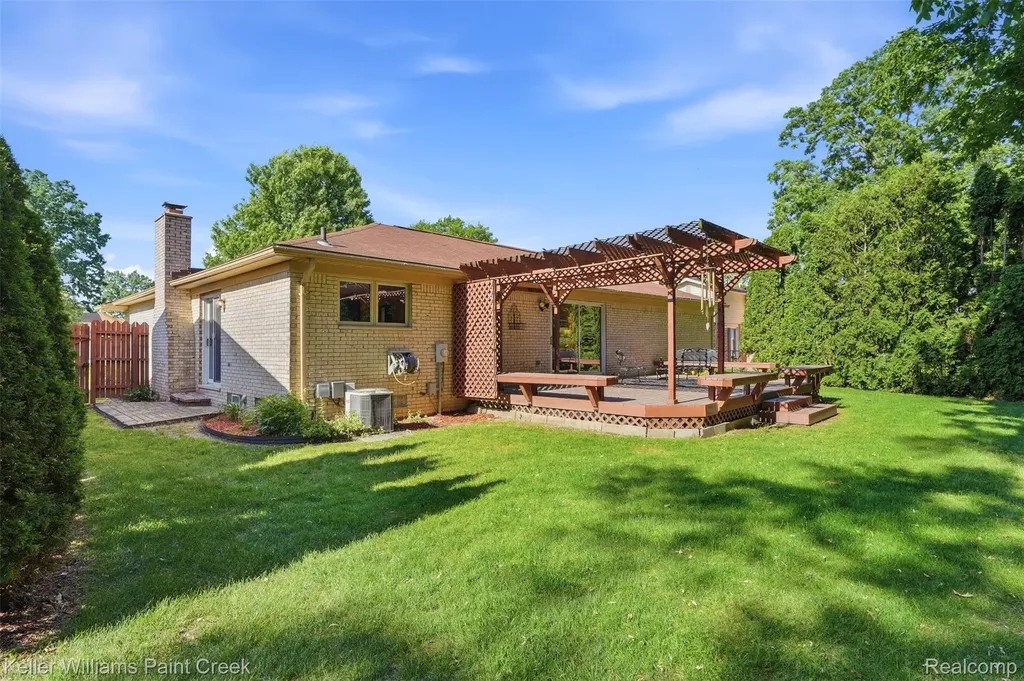 44063 Westminister Way Canton Charter Township MI 48187