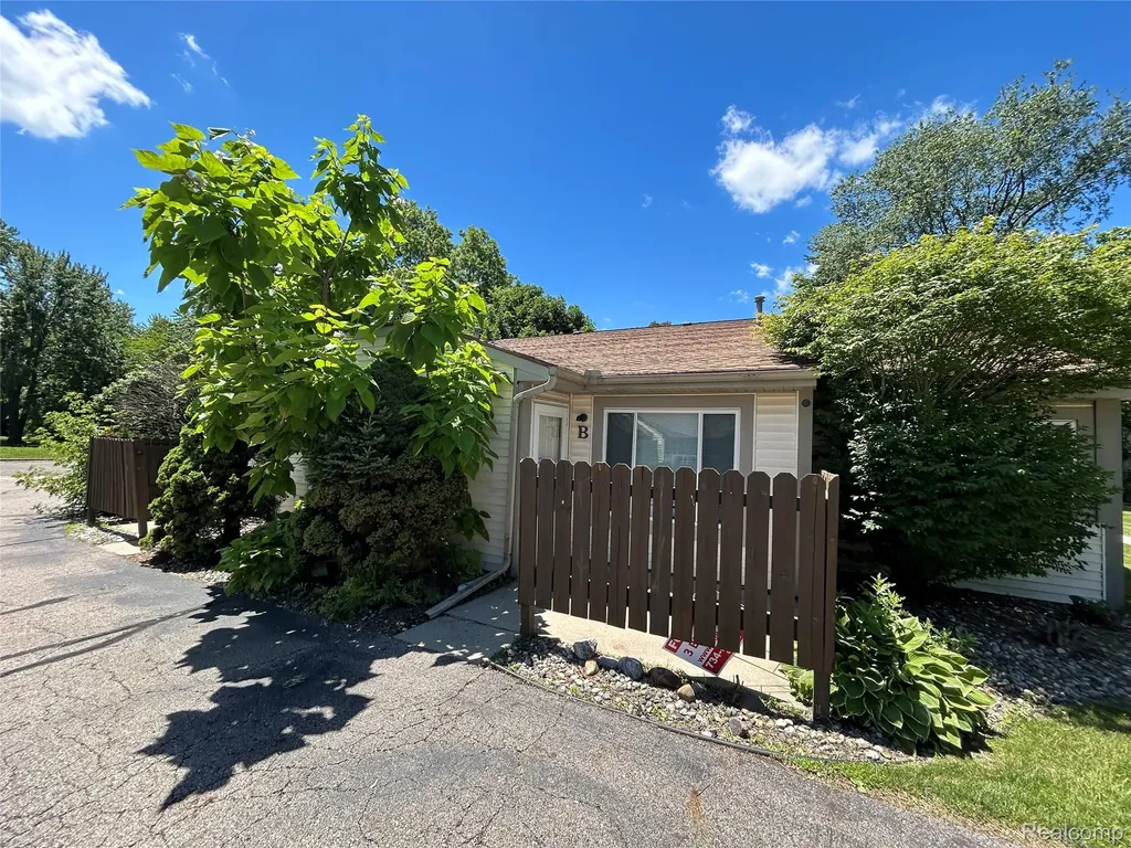 2150 Phillips Avenue Delhi Charter Township MI 48842