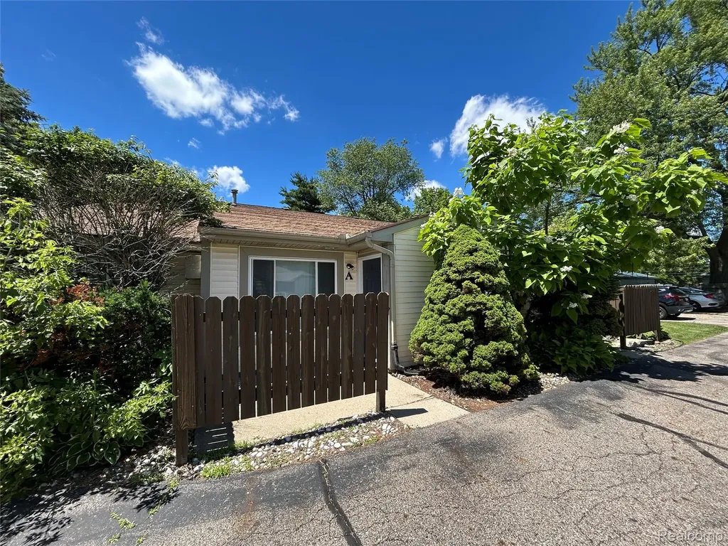 2150 Phillips Avenue Delhi Charter Township MI 48842