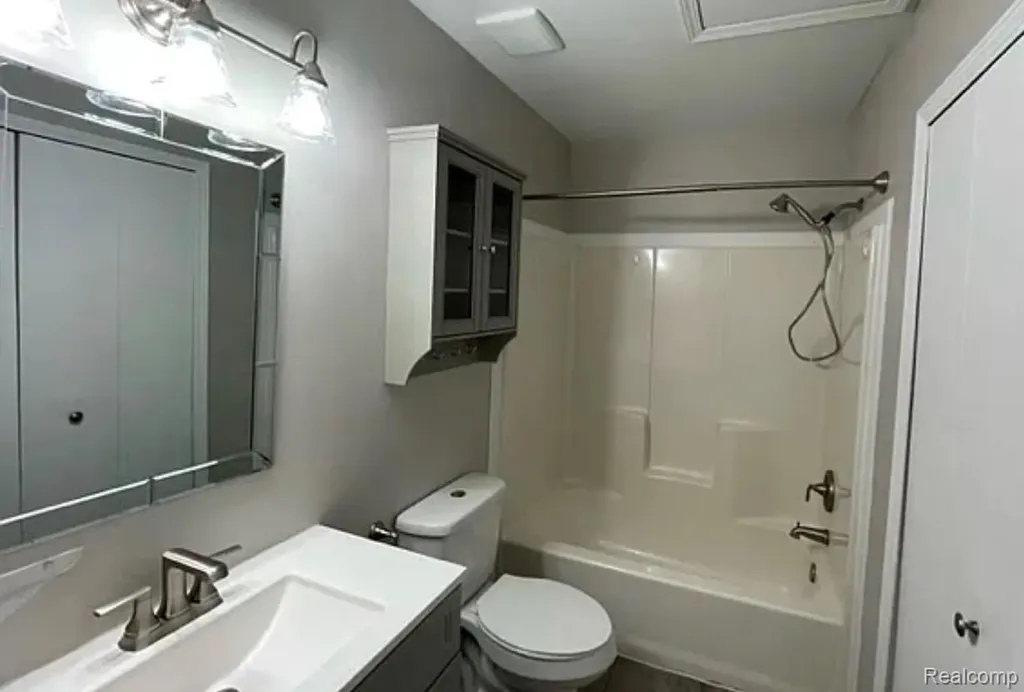 2150 Phillips Avenue Delhi Charter Township MI 48842