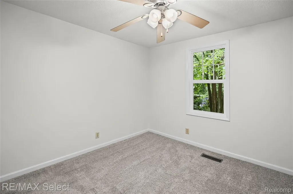 1460 Maria Street Flint Charter Township MI 48507