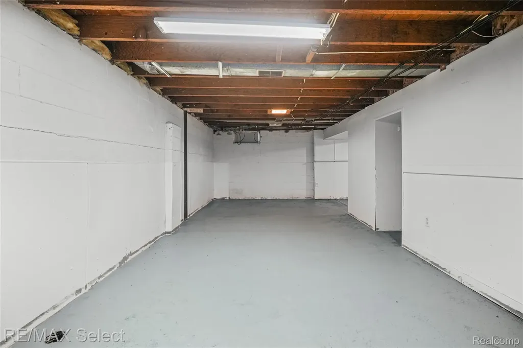1460 Maria Street Flint Charter Township MI 48507