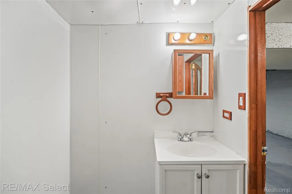 1460 Maria Street Flint Charter Township MI 48507