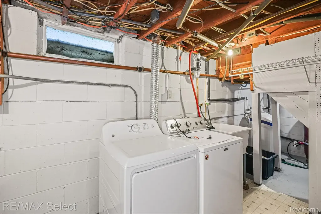 1460 Maria Street Flint Charter Township MI 48507