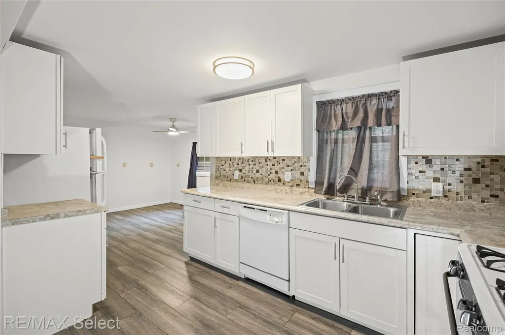 1460 Maria Street Flint Charter Township MI 48507
