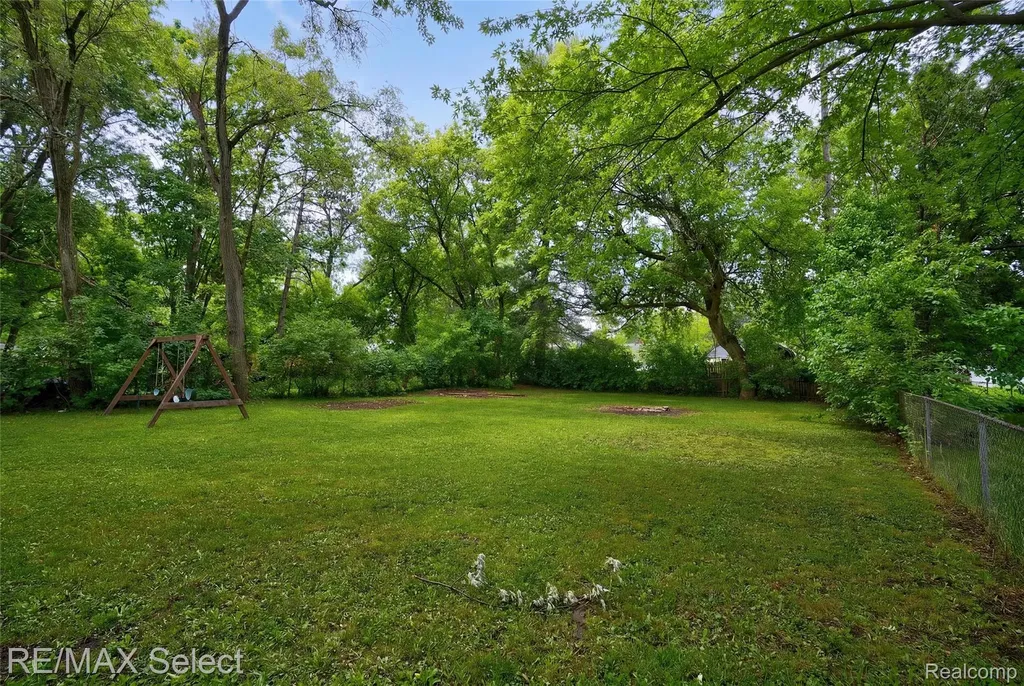 1460 Maria Street Flint Charter Township MI 48507