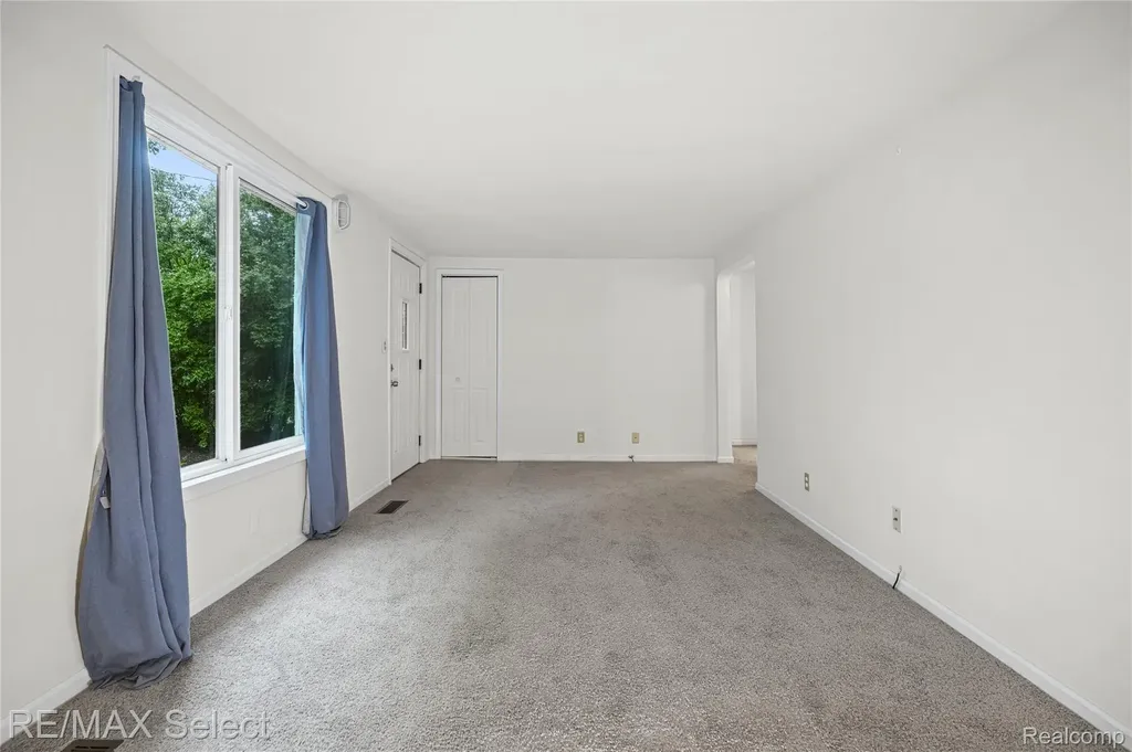 1460 Maria Street Flint Charter Township MI 48507