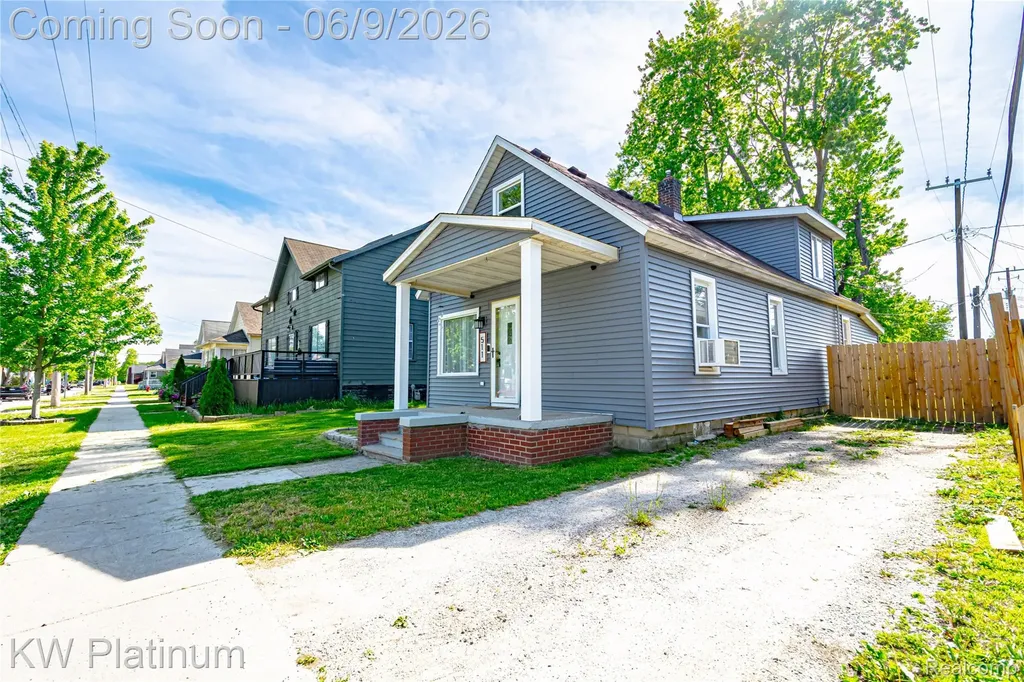 511 13th Street Port Huron City MI 48060