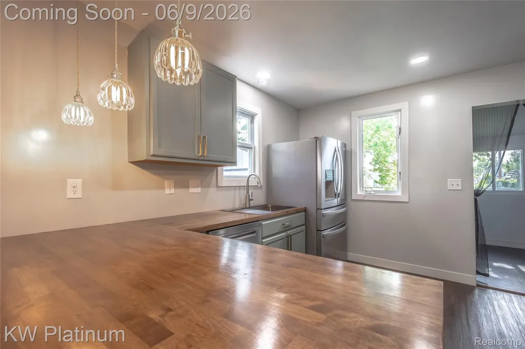 511 13th Street Port Huron City MI 48060