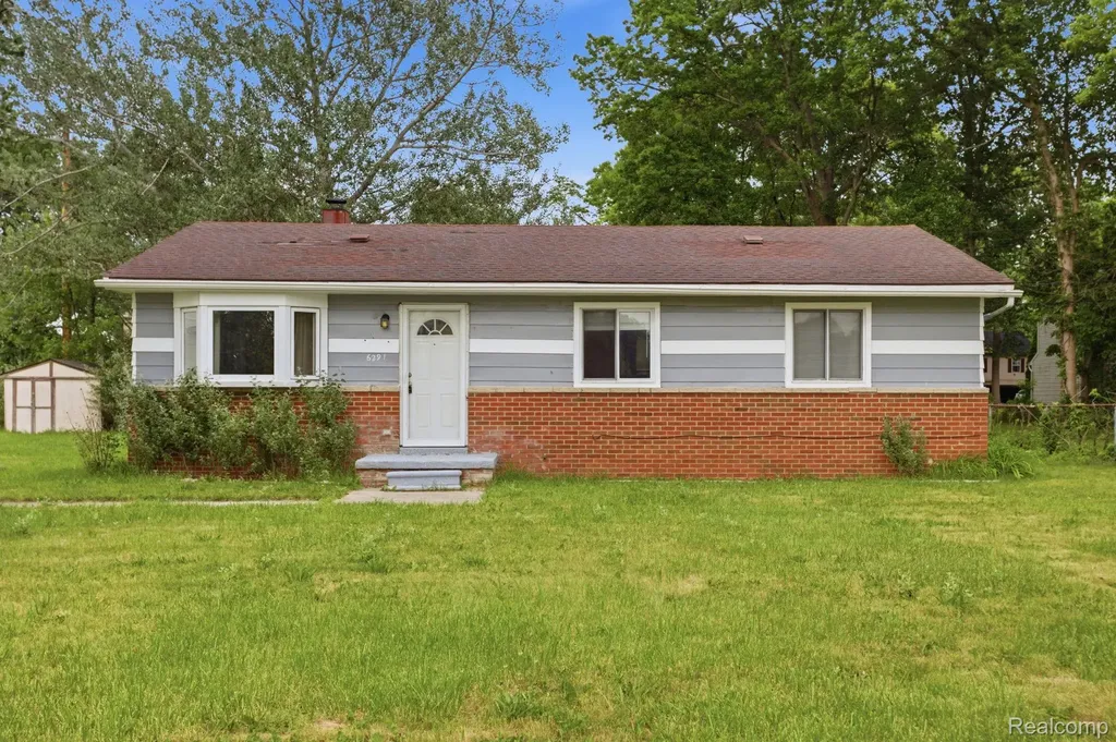 6291 Edmund Street Romulus City MI 48174