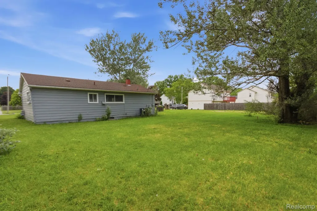 6291 Edmund Street Romulus City MI 48174