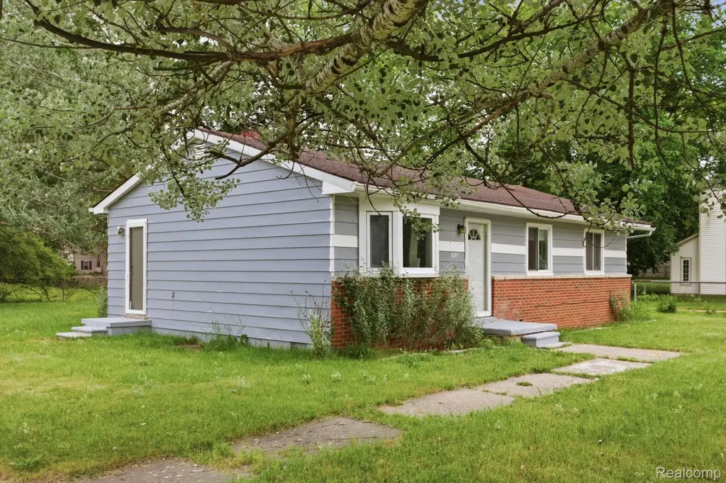 6291 Edmund Street Romulus City MI 48174