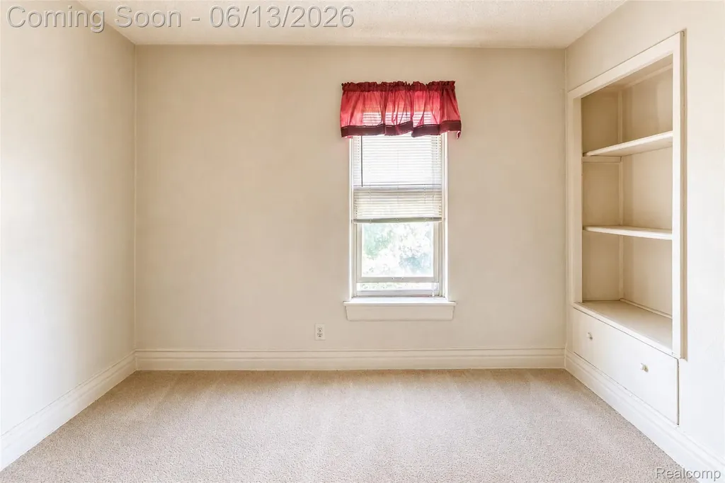 24362 Outer Drive Melvindale City MI 48122