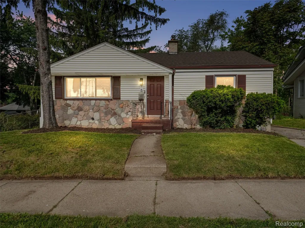 96 Oneida Street Pontiac City MI 48341