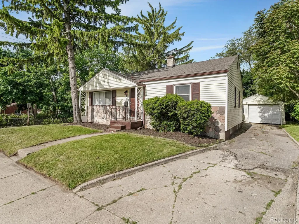 96 Oneida Street Pontiac City MI 48341