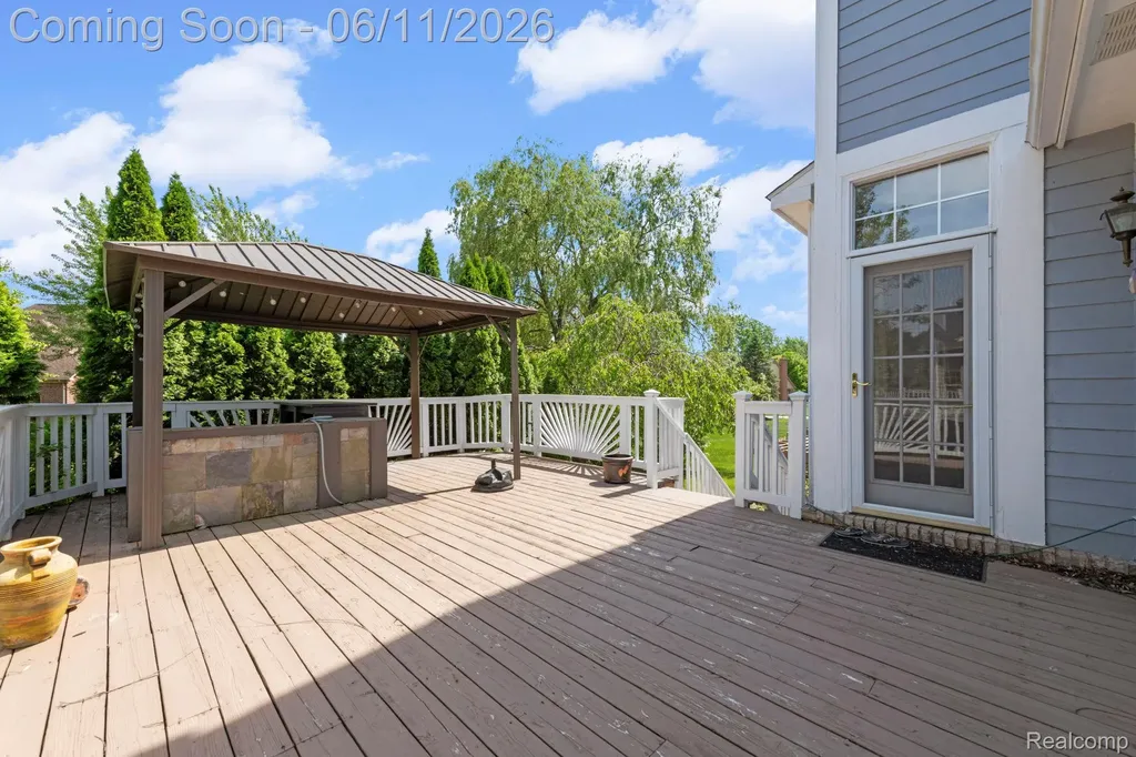 50145 Tottenham Court Canton Charter Township MI 48187
