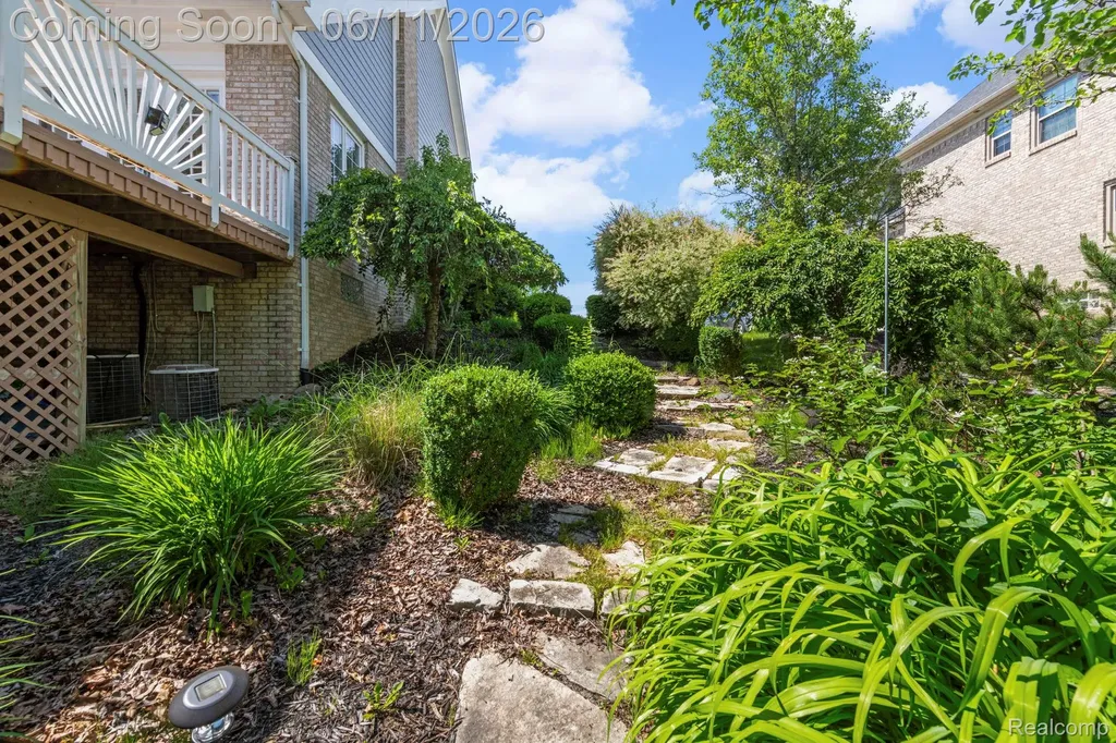 50145 Tottenham Court Canton Charter Township MI 48187