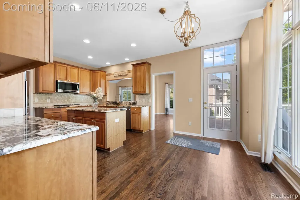 50145 Tottenham Court Canton Charter Township MI 48187
