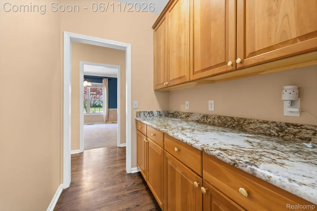 50145 Tottenham Court Canton Charter Township MI 48187