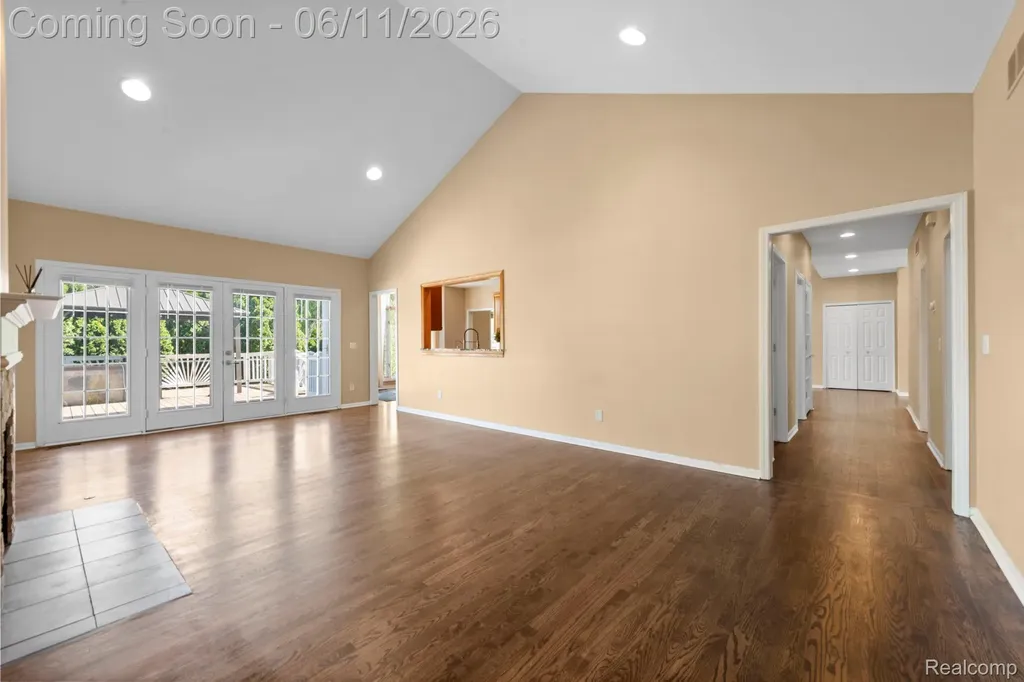 50145 Tottenham Court Canton Charter Township MI 48187
