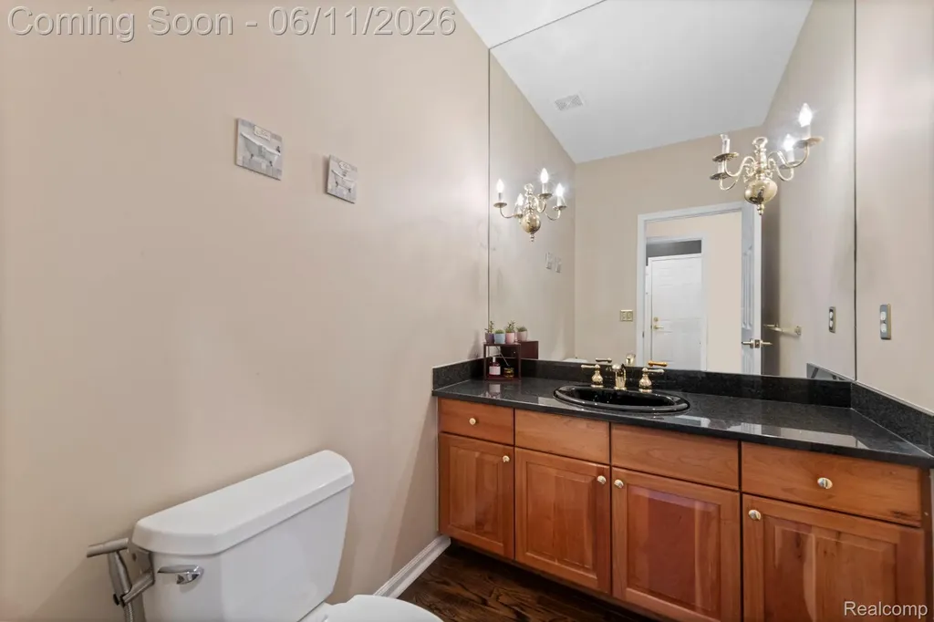 50145 Tottenham Court Canton Charter Township MI 48187