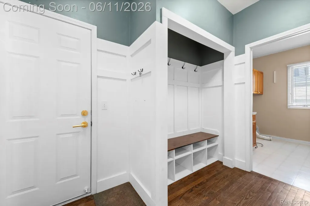 50145 Tottenham Court Canton Charter Township MI 48187