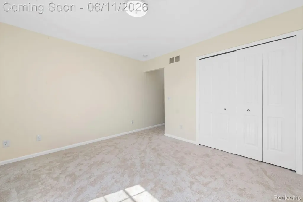 50145 Tottenham Court Canton Charter Township MI 48187