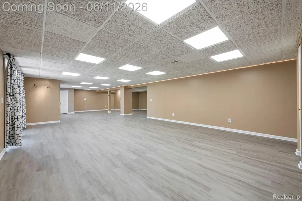 50145 Tottenham Court Canton Charter Township MI 48187