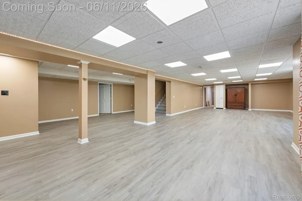 50145 Tottenham Court Canton Charter Township MI 48187