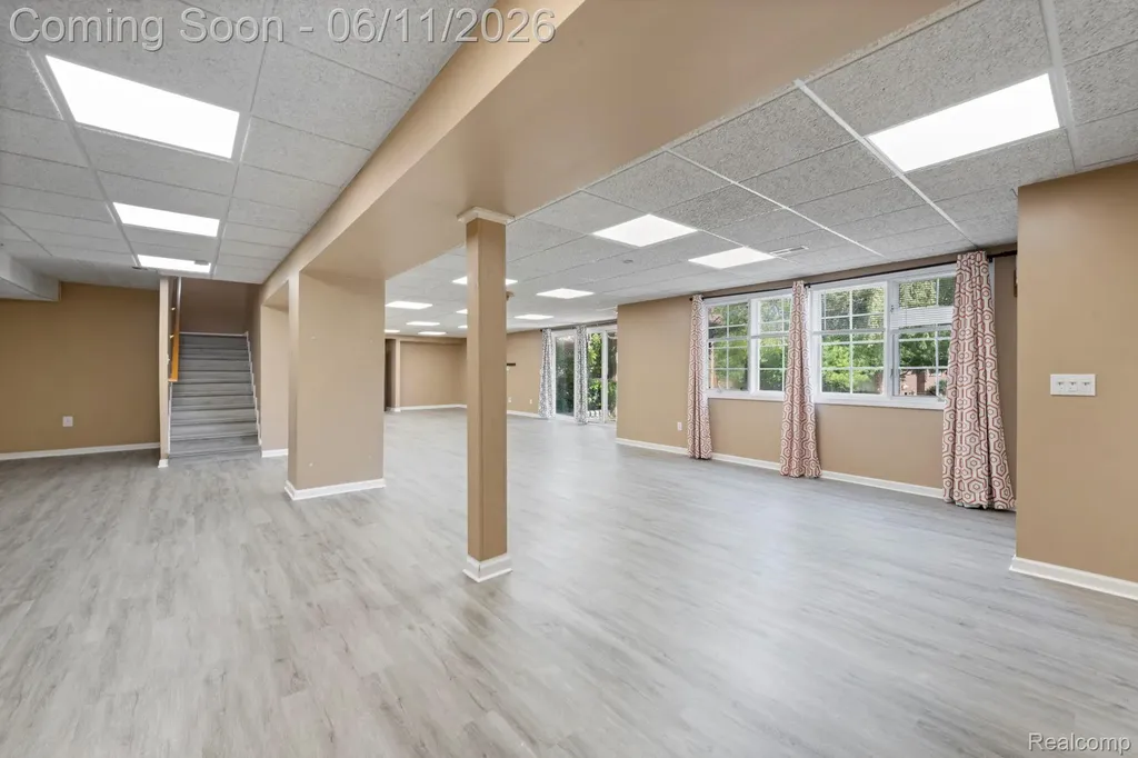 50145 Tottenham Court Canton Charter Township MI 48187