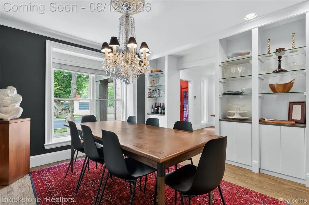 8926 Lincoln Drive Huntington Woods City MI 48070