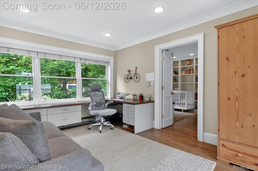 8926 Lincoln Drive Huntington Woods City MI 48070