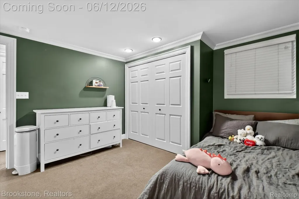 8926 Lincoln Drive Huntington Woods City MI 48070