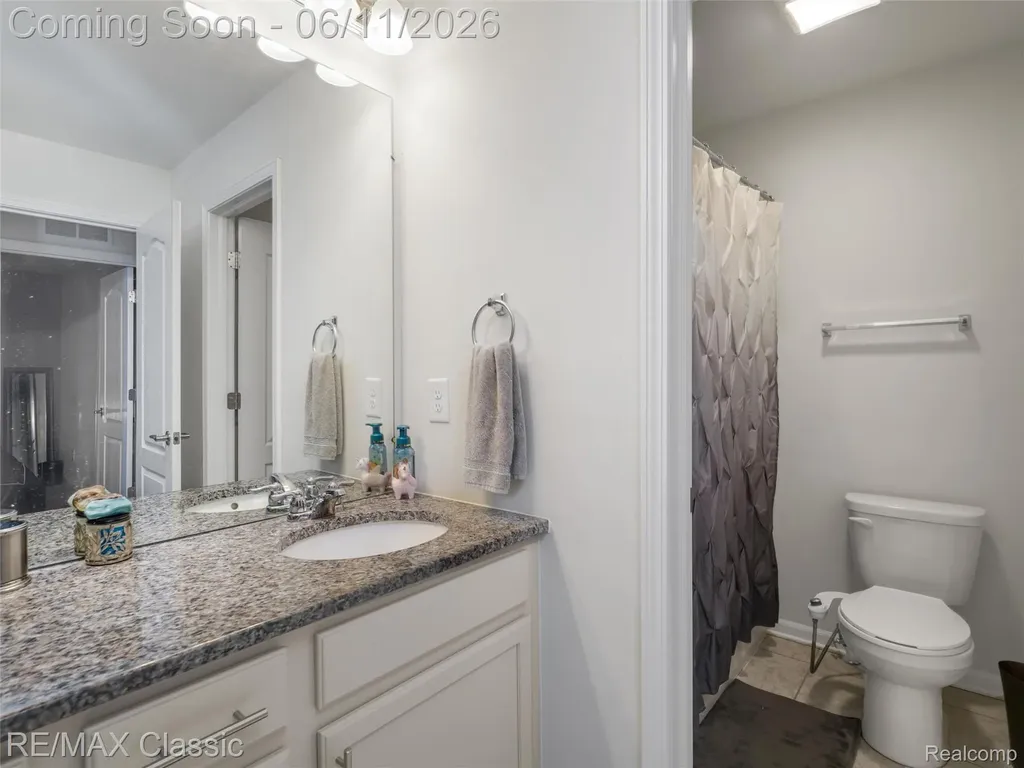 24869 Ivy Novi City MI 48375
