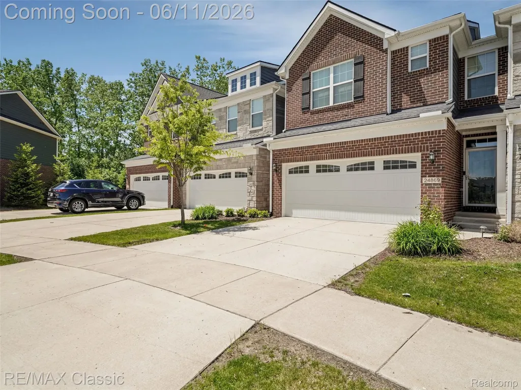 24869 Ivy Novi City MI 48375