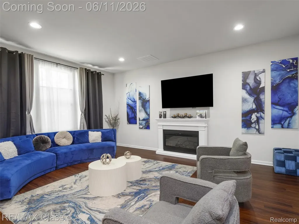 24869 Ivy Novi City MI 48375