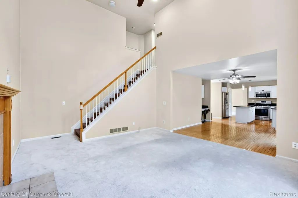 24403 Elmhurst Avenue Farmington Hills City MI 48336