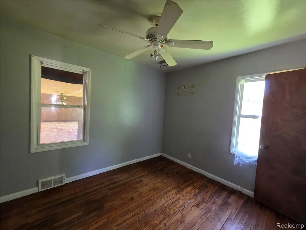 16433 Manning Street Detroit City MI 48205