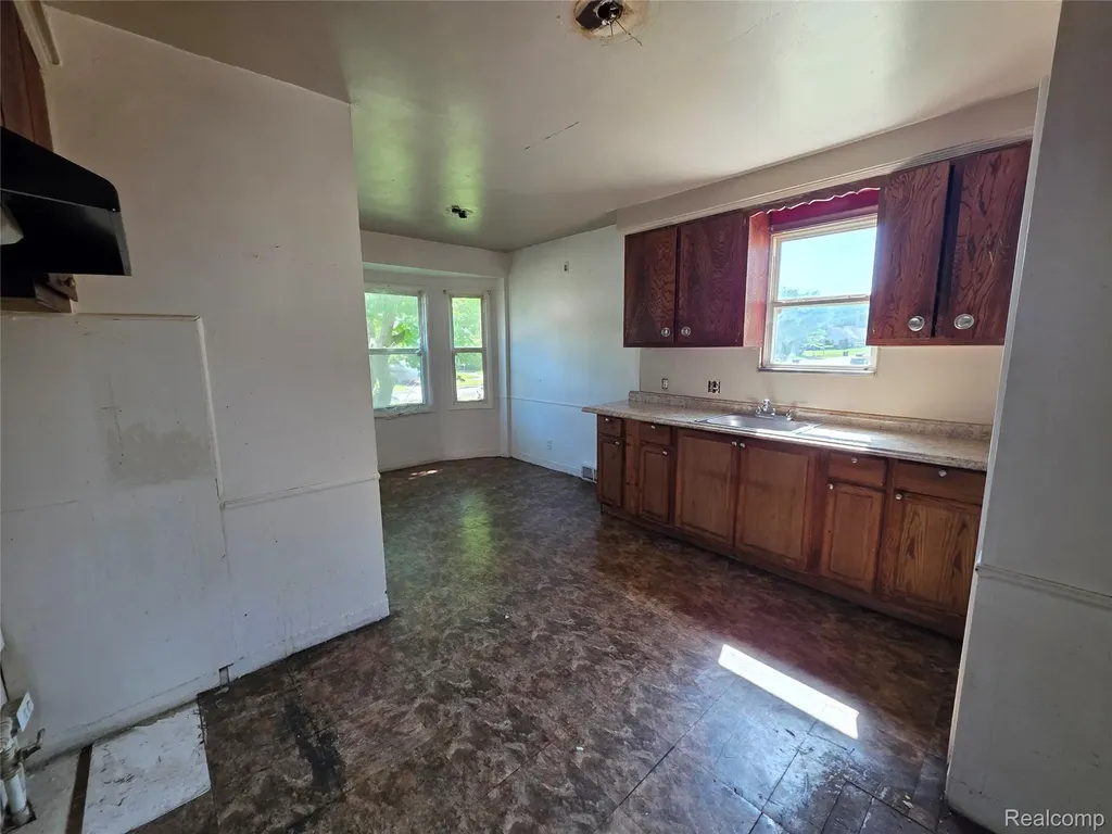 16433 Manning Street Detroit City MI 48205