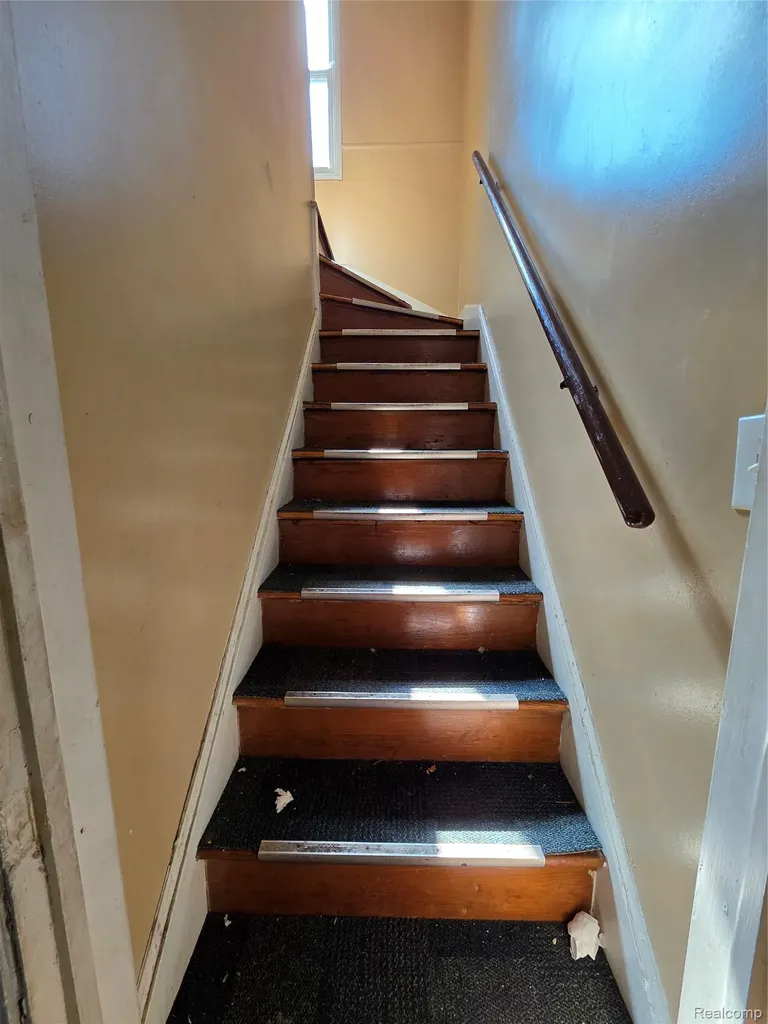 16433 Manning Street Detroit City MI 48205