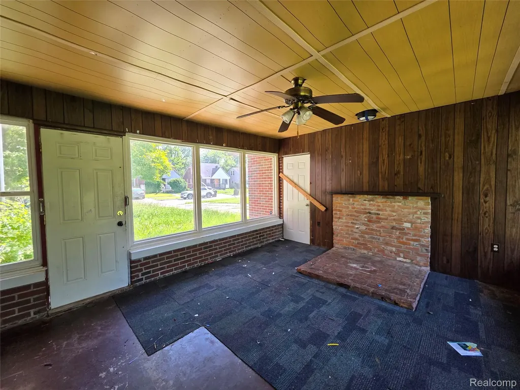 16433 Manning Street Detroit City MI 48205