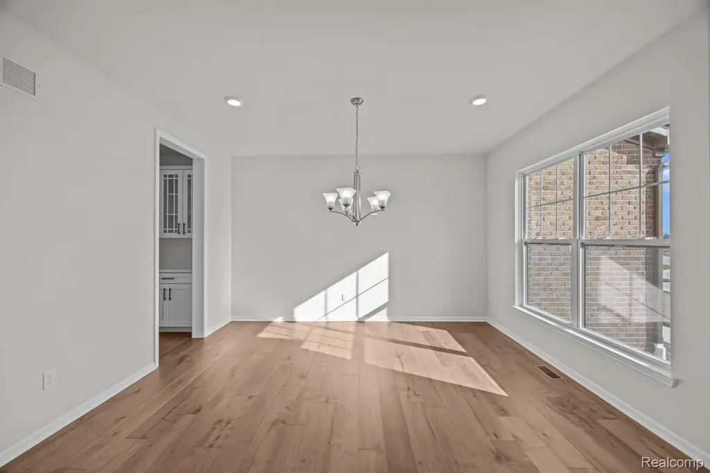61904 Hevel Lane Washington Township MI 48094
