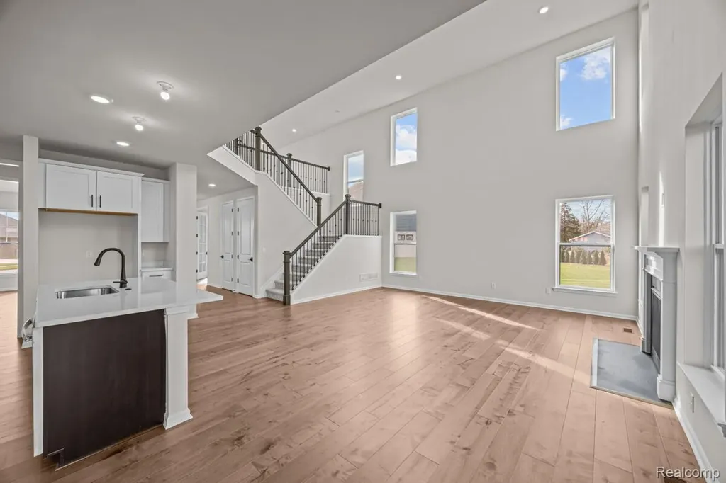 61904 Hevel Lane Washington Township MI 48094